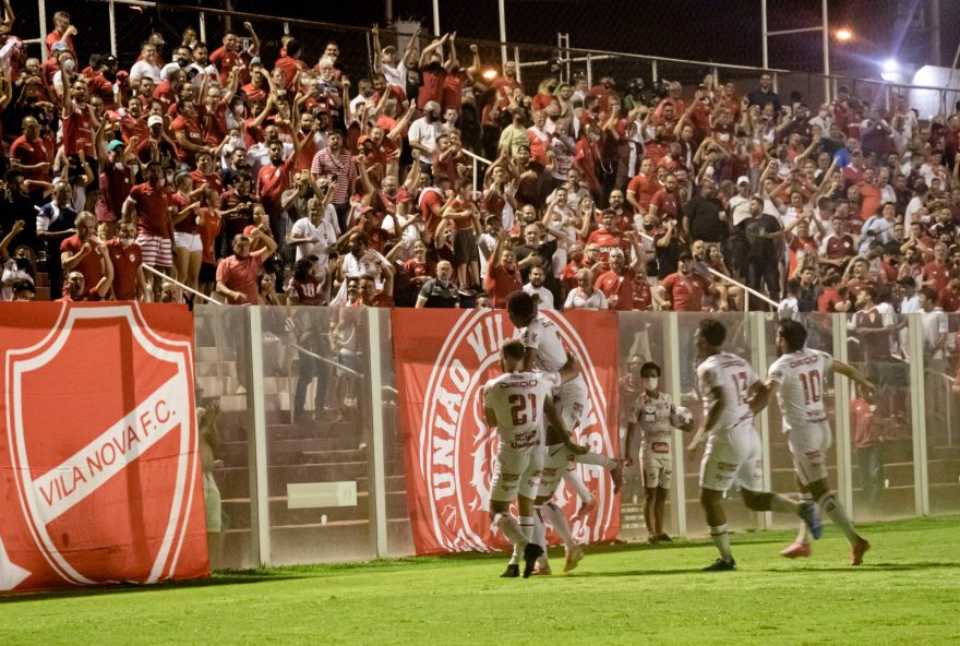 Vila Nova 3x0 Nova Mutum, ida das semifinais da Copa Verde