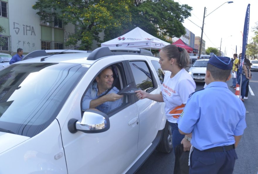 Blitz Educativa na Avenida São Paulo, setor Vila Brasília (Foto: Divulgação)