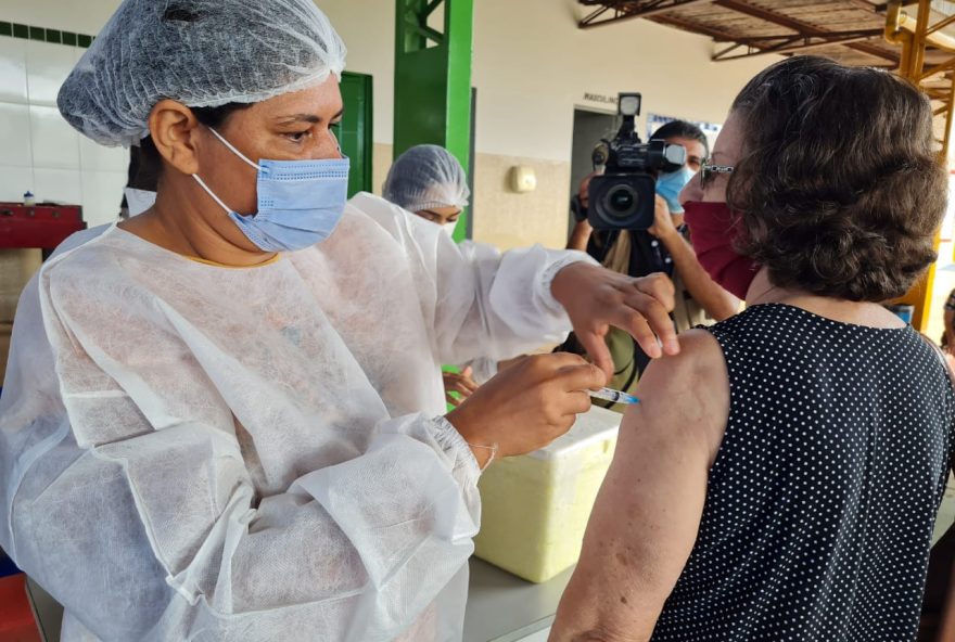 Crianças e adultos podem procurar as salas de vacinação (Foto: Reprodução/Prefeitura de Goiânia)