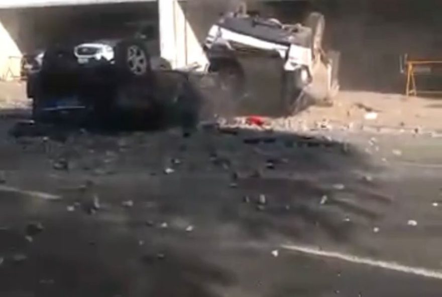 Vídeo: Carros caem do 4° andar de edifício garagem, em Salvador