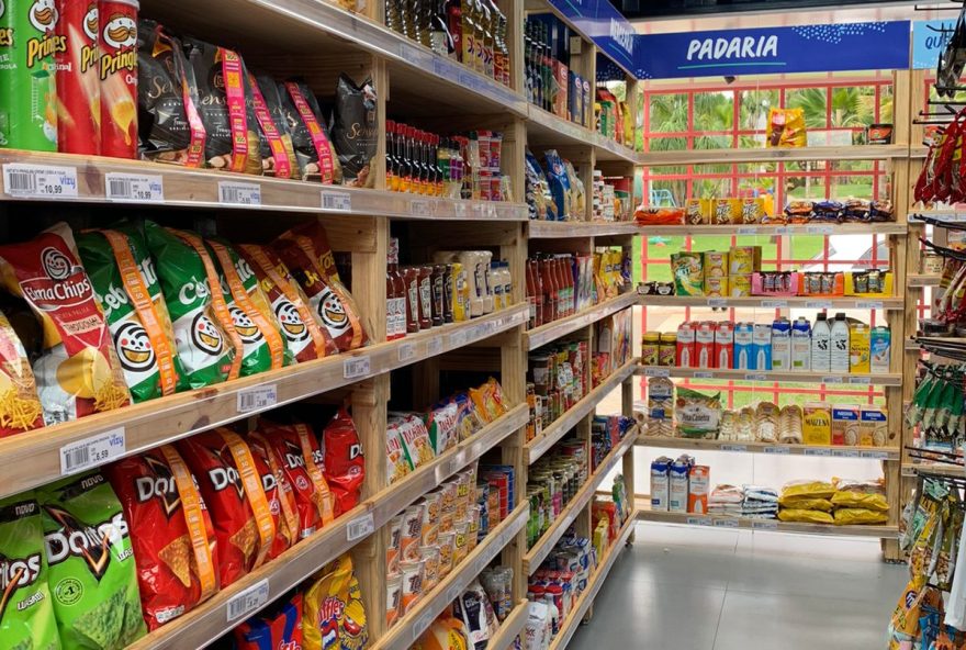 Mercadinhos vendem produtos do dia a dia, inclusive pão francês.(Foto: Divulgação/Vizy)