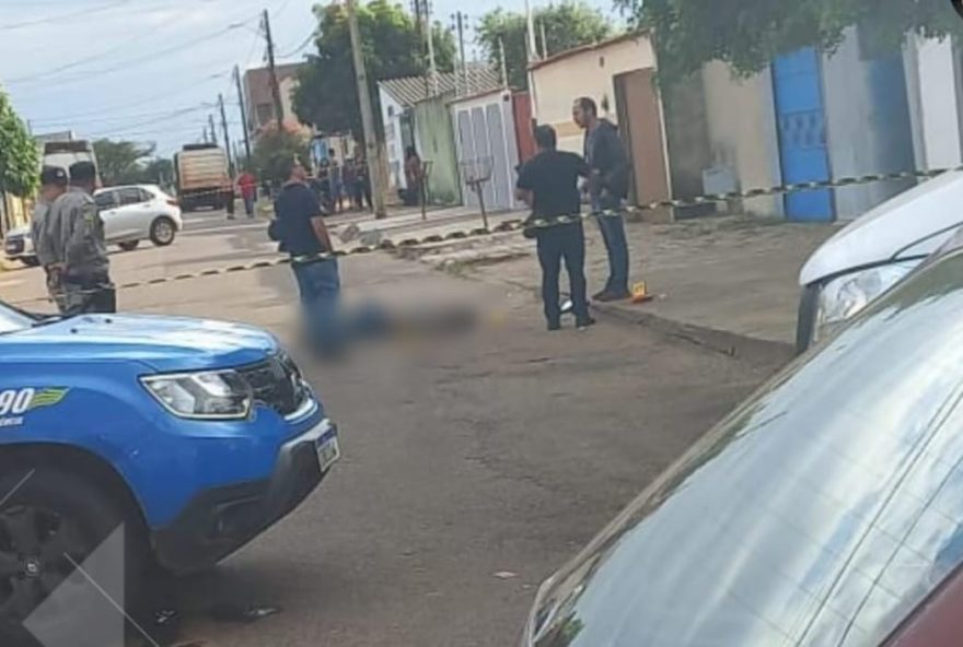 IML e Polícia Técnico Científica foram chamados ao local. (Foto: Divulgação/ Polícia Militar)