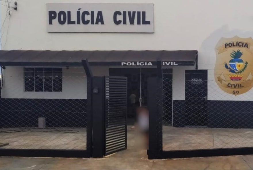 Fachada da delegacia de Polícia Civil de Chapadão do Céu (Foto: Divulgação Polícia Civil)