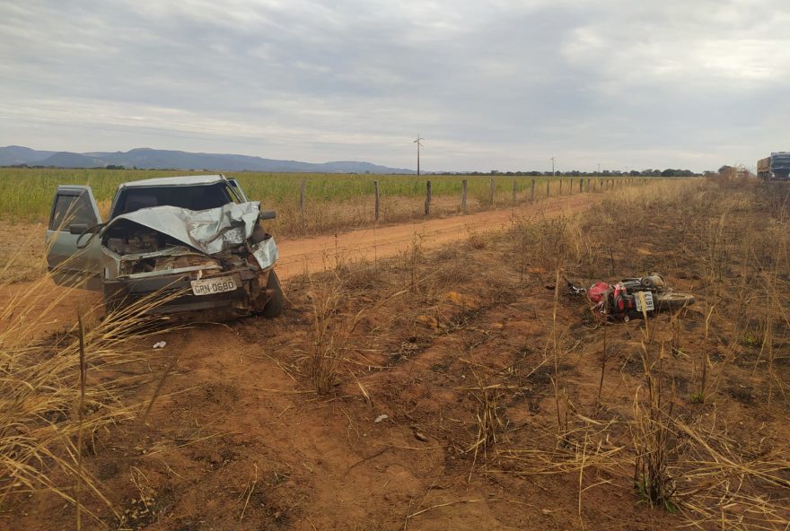 Motociclista morre em acidente na BR-070, em Bom Jardim de Goiás. (Foto: Divulgação/PRF)