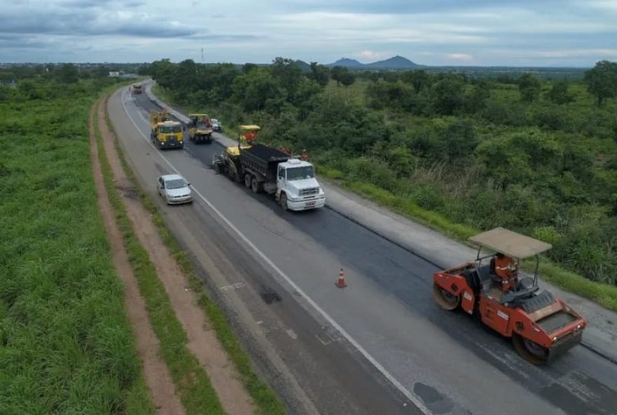 Trechos da BR-153 e BR-414 estão parcialmente bloqueadas (Foto: Divulgação / Ecovias do Araguaia)