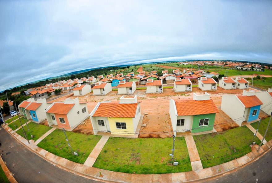 Casas vão contar com dois quartos, além de sala e área. (Foto: Divulgação/Governo de Goiás)