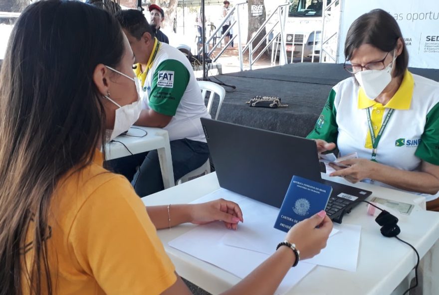 Há mais de 500 vagas apenas para atendente de telemarketing em Goiânia. (Foto: Divulgação/Prefeitura)