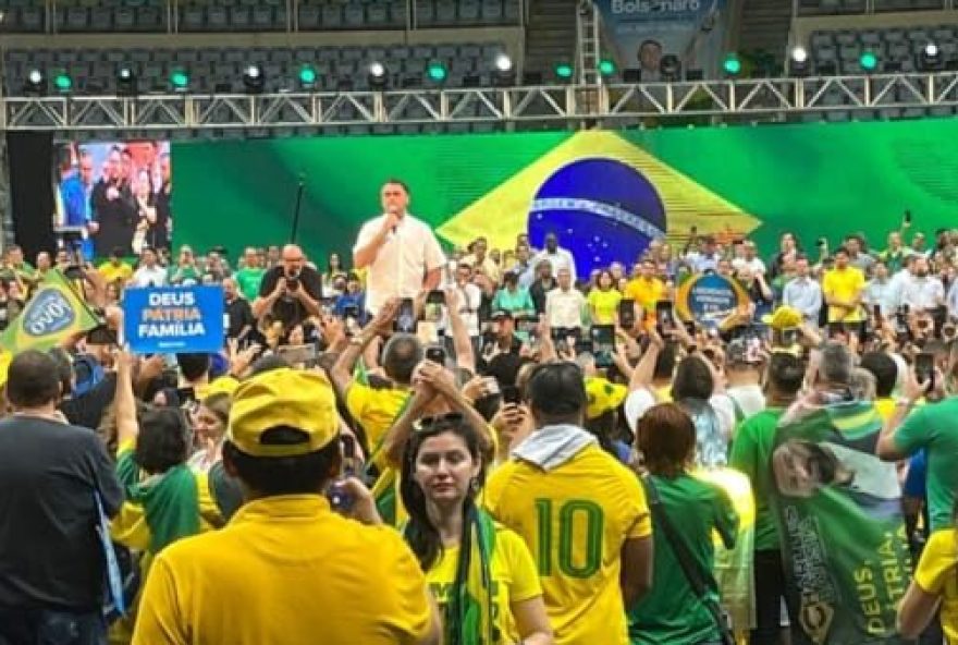 Apoiadores e políticos aclamaram tentativa de reeleição de Bolsonaro, que questiona segurança das urnas eletrônicas. (Foto: Reprodução/Instagram)