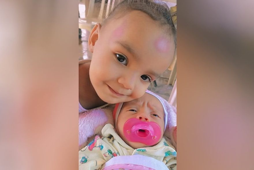 Gabriela e Juliana, vítimas de incêndio em casa de Nerópolis  (Foto: Reprodução/TV Anhanguera)