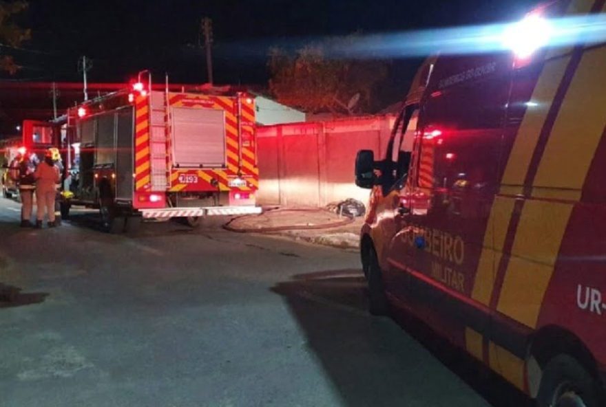 Homem incendeia de propósito a casa da mãe, em Catalão