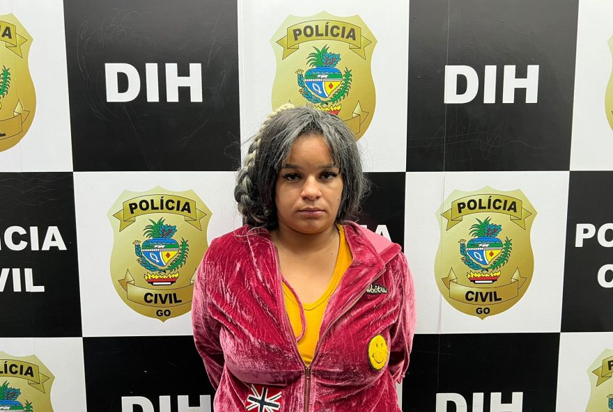 Mulher é presa por mandar matar traficante após briga em distribuidora de Trindade