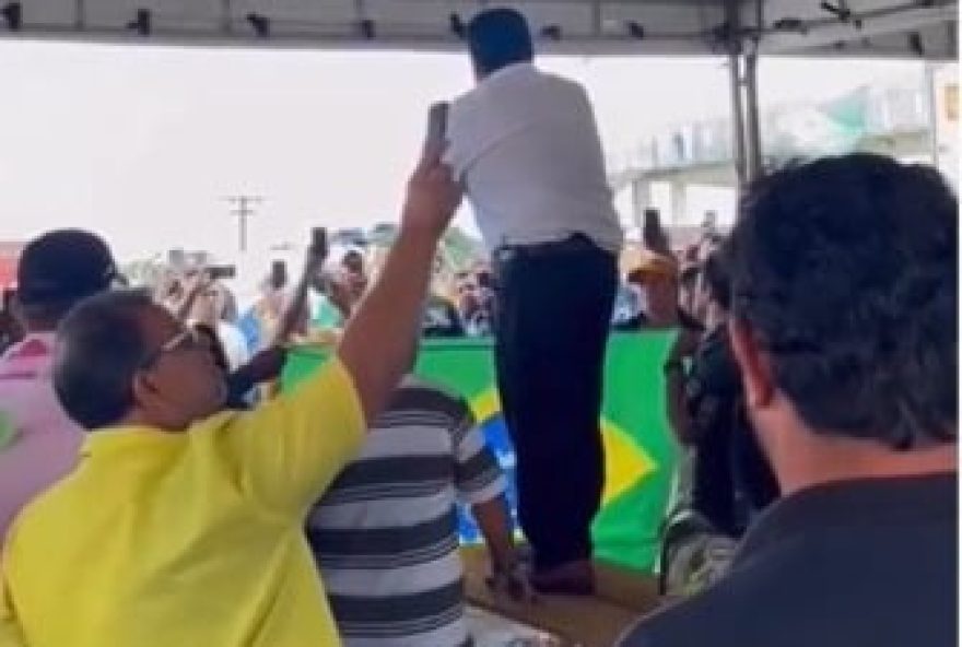 Manifestante de Jataí ofende Alexandre de Moraes durante discurso