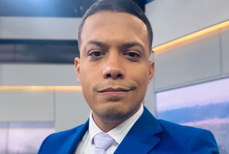 Fred diz que o homem deve responder criminalmente por calúnia e injúria racial. No desabafo pela rede social, ele destacou que a internet não é terra sem lei e espera que o autor seja punido. 
(Foto: Reprodução/Instagram)