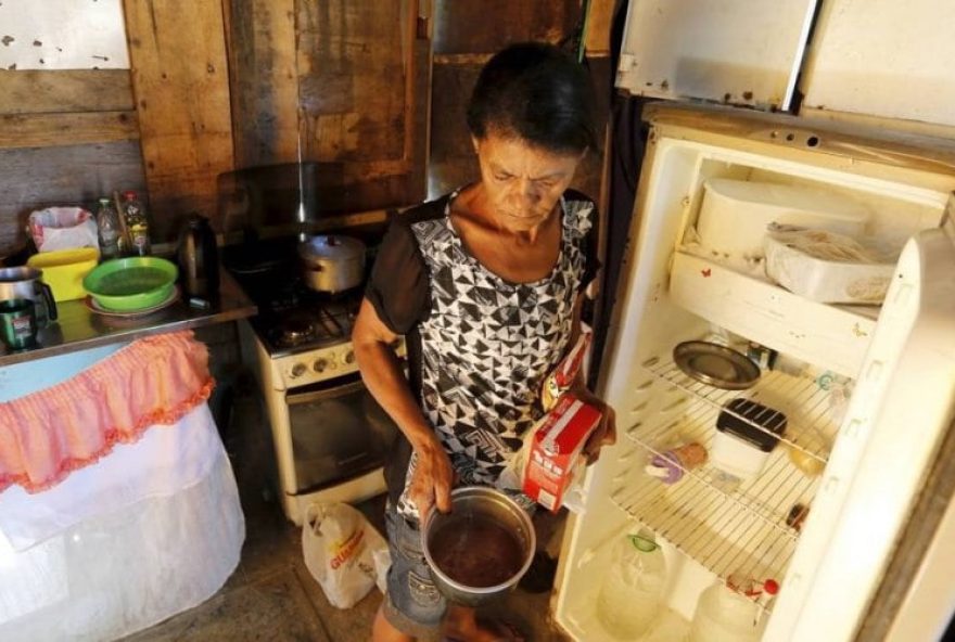 Em todo o País, a proporção de pretos e pardos abaixo da linha de pobreza (37,7%) é praticamente o dobro da estimativa de brancos (18,6%). (Foto/ Reprodução: O Globo)