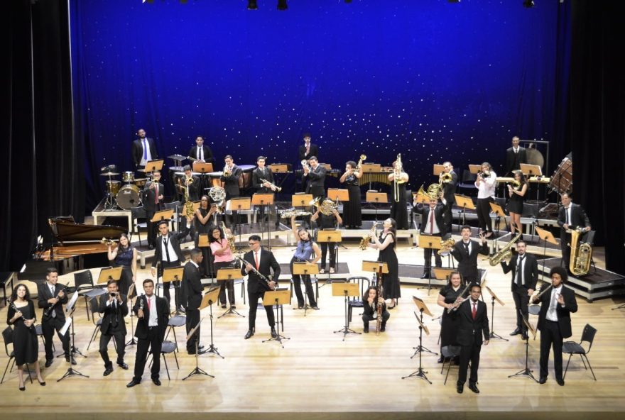 Músicos dos Grupos Sinfônicos do Basileu França prometem repertório com clássicos natalinos.