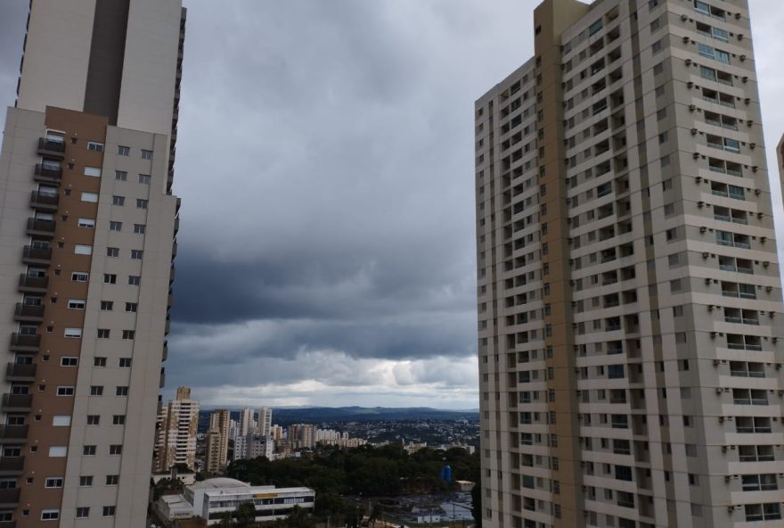 Fim de semana em Goiás será de calor e umidade, com risco de tempestades