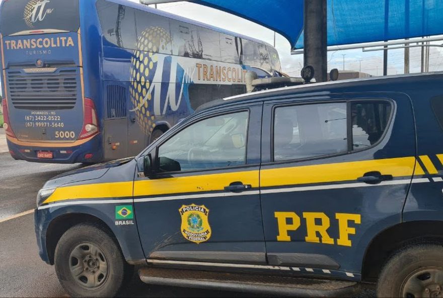 Em menos de 24 horas, PRF apreende 49 ônibus que participaram dos atos golpistas