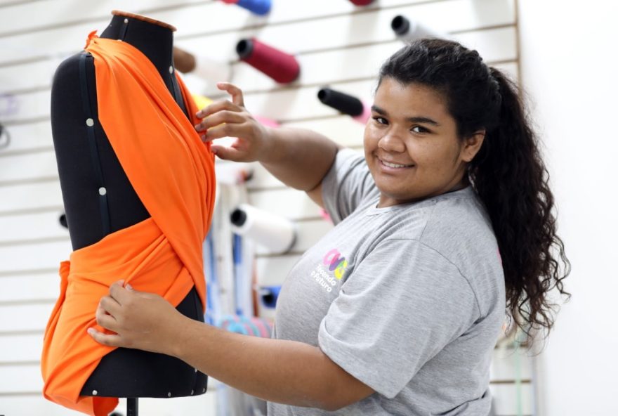 Centro da Juventude Tecendo o Futuro do Governo oferece qualificação profissional e atividades esportivas gratuitas. ( Foto: Aline Cabral)