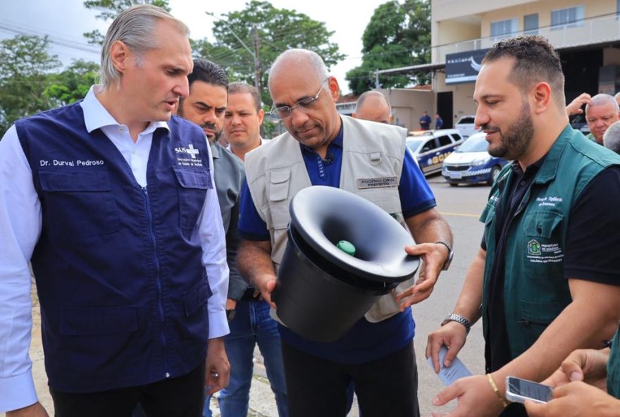 Prefeitura instala 3,2 mil armadilhas contra Aedes aegypti em pontos estratégicos de Goiânia: estruturas são feitas de plástico durável, e contém inseticida, fungo e água com odor específico, como isca para atrair mosquitos fêmeas