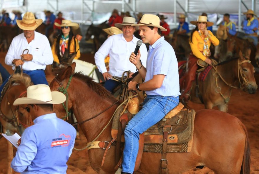 Vice-governador Daniel Vilela durante a abertura do 15º Encontro Nacional de Muladeiros, em Iporá, que será realizado até domingo (29/1) (Foto: Wildes Barbosa)