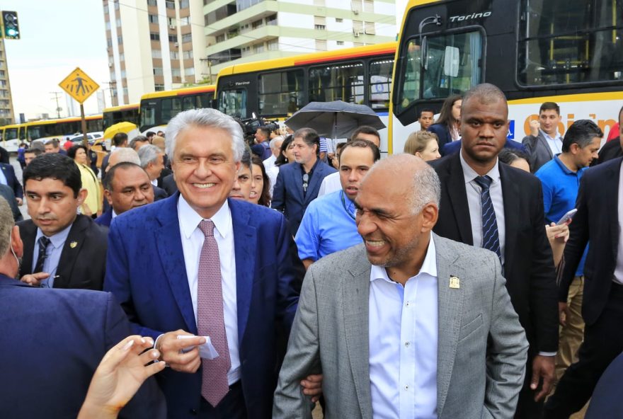 Caiado lança Cartão Família e inicia renovação da frota do transporte coletivo de Goiânia