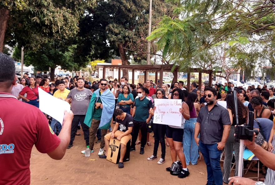 Professores de Senador Canedo anunciam nova paralisação nesta terça, 28