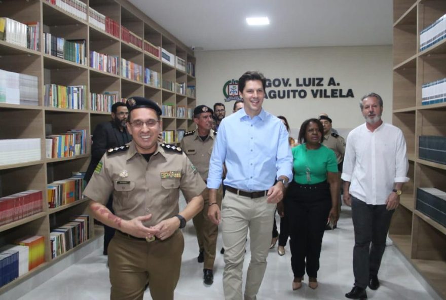 Daniel Vilela inaugura biblioteca e biometria facial em colégio estadual (Foto: Jota Eurípedes)