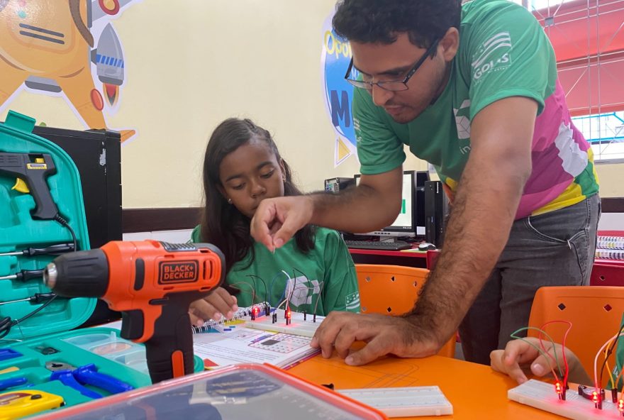 Laboratórios Include oferecem cursos gratuito de tecnologia e robótica para inserção de jovens no mercado digital
(foto: SCTI)