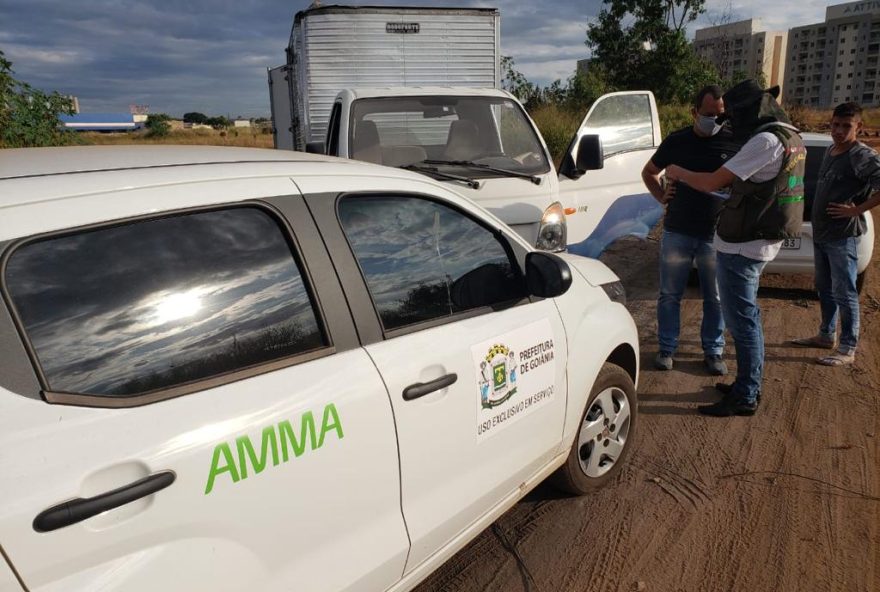 Fiscalização Ambiental já registrou 1.853 vistorias após denúncias de descarte irregular de resíduos em 2023: nos meses de janeiro e fevereiro foram aplicados 17 autos de infração e 87 notificações (Fotos: Amma)