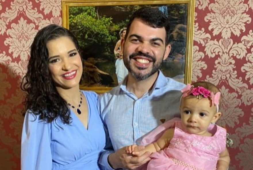 Kelly abandonou a profissão de enfermeira para se dedicar ao marido, à filha e ao lar. Segmentos sociais defendem remuneração pelo trabalho e até pela reprodução humana.(Foto: Cortesia para ao DE)