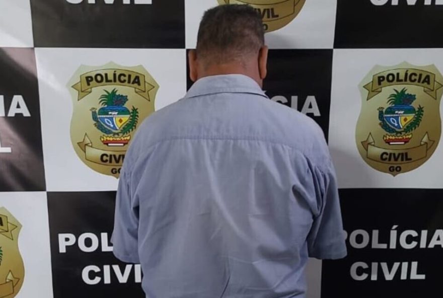 Pastor foi flagrado pelo enteado estuprando a menor. (Foto: Divulgação/PC)