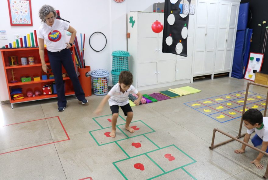 Prefeitura de Goiânia investe na ampliação e melhoria do atendimento às crianças com necessidades educacionais especiais: educação municipal aumentou número de Salas de Recursos Multifuncionais nas unidades educacionais e investiu nas reformas dos Centros Municipais de Apoio à Inclusão