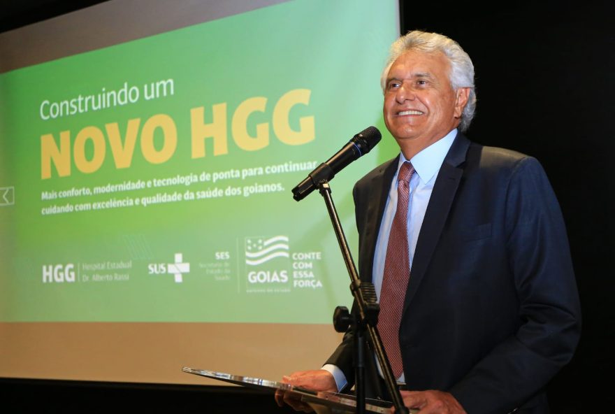 O governador Ronaldo Caiado durante anúncio da ampliação do HGG e entrega de equipamentos na unidade: investimento total do Governo de Goiás é superior a R$ 18 milhões
(Fotos: Wesley Costa)