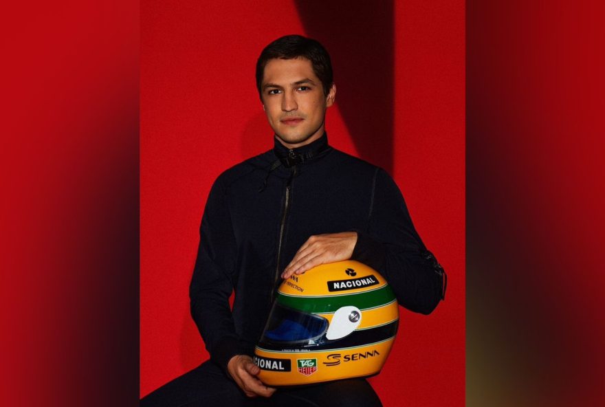 A Netflix anunciou nesta terça-feira,21, que está produzindo uma minissérie de seis episódios a que irá narrar a trajetória do piloto brasileiro da fórmula 1, Ayrton Senna (Foto: Divulgação Netflix)