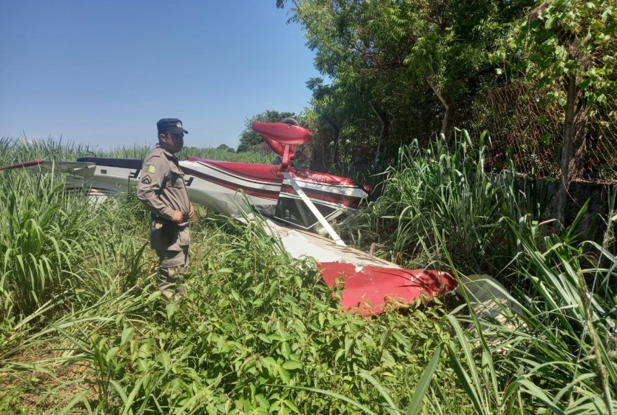 Avião cai no Aeroporto de Aragarças e piloto fica ferido