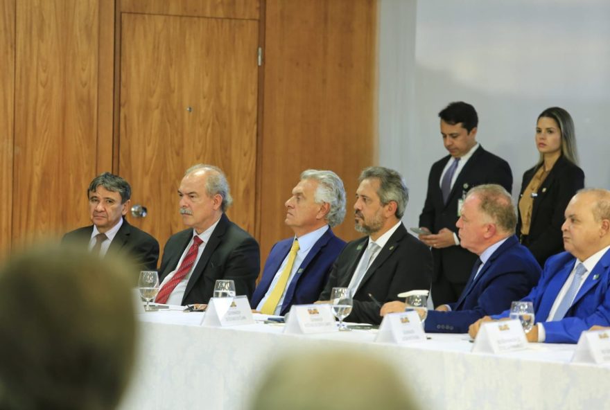 Em Brasília, governador participa da assinatura de decretos sobre saneamento
(Foto:  André Saddi)