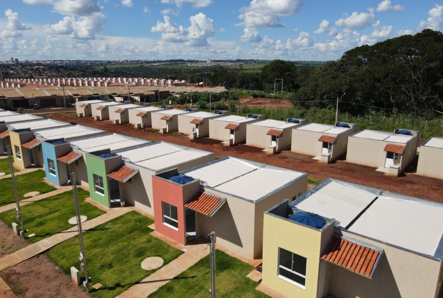 Casas a custo zero em processo de finalização no município de Rio Verde
(Foto: Octacilio Queiroz)