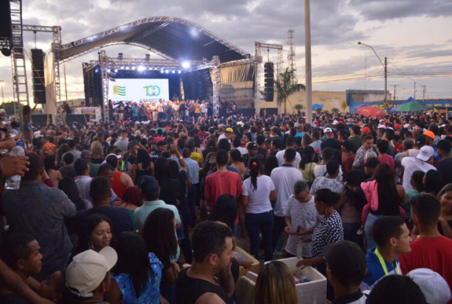 Para esta edição do dia do trabalhador, os organizadores prepararam além de muita festa, o sorteio de três motos 160 cilindradas zero km, um ano de compras no supermercado além de outros brindes.