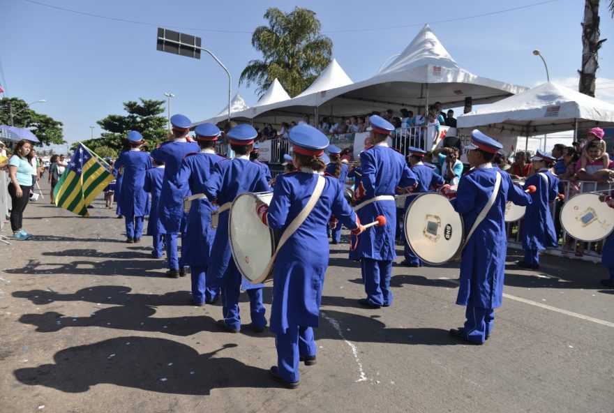 Antes do desfile, o aniversário de Aparecida será comemorado com um bolo
(Foto: Arquivo Secom)