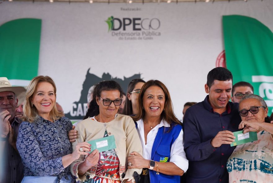 Entrega de benefícios do Goiás Social em Santo Antônio do Descoberto atende às necessidades básicas da população mais carente.
(Foto: Júnior Guimarães)