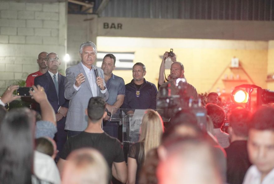 Caiado participa de homenagem ao Dia do Policial Civil em Goiânia.
(Foto: Hegon Corrêa)