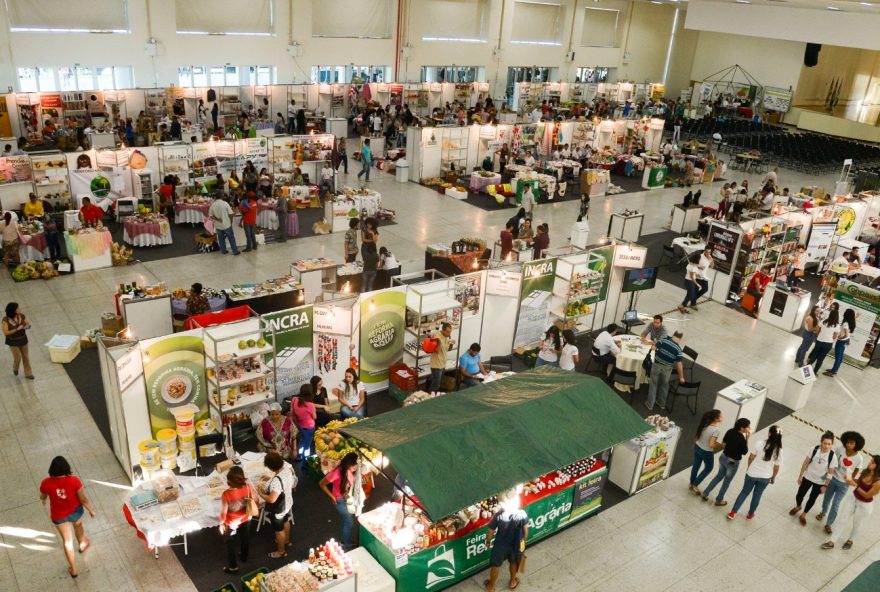 Governo de Goiás participa da 20ª edição, a Agro Centro-Oeste Familiar (Acof) 2023. Feira tem como tema “Mais comida, menos agrotóxico”. Mais de oito mil pessoas são aguardadas no Centro de Eventos da UFG.
(Foto: UFG)