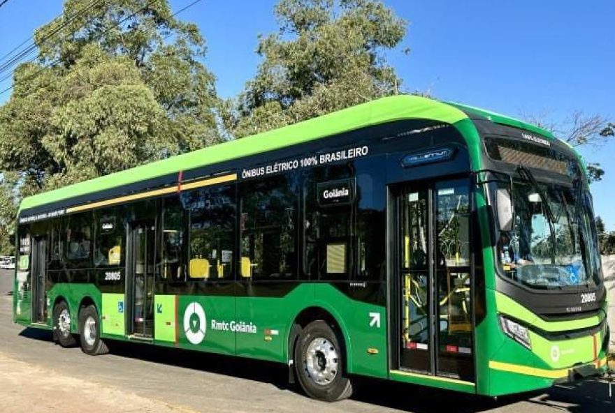 Ônibus elétricos serão utilizados no transporte gratuito de participantes da Campus Party
(Foto:Secti)