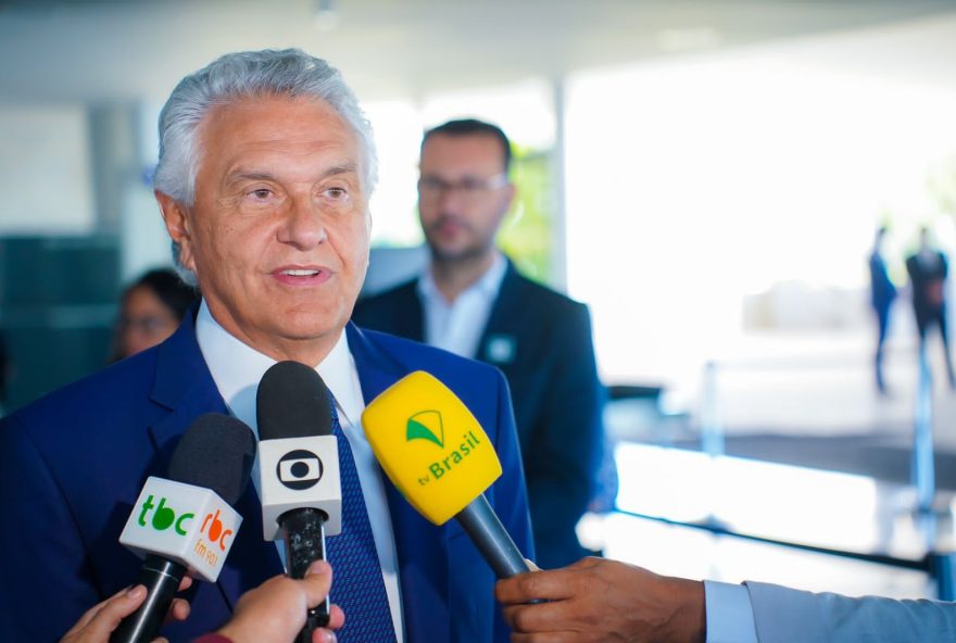 Ronaldo Caiada em reunião com o ministro da Casa Civil: “Fizemos uma análise detalhada sobre cada obra que priorizamos em Goiás”
( Foto - Júnior Guimarães)