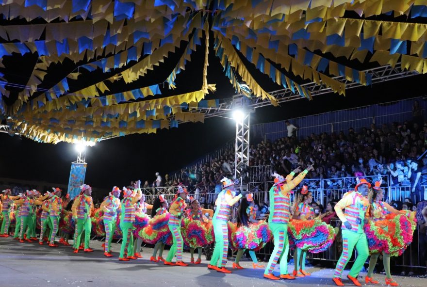 Cenas da festa junina realizada em 2022: Prefeitura Municipal promove o 20º Grande Arraial de Goiânia, na antiga Estação Ferroviária, nos dias 30 de junho, 1º e 02 de julho, evento que pretende reunir 20 grupos de quadrilhas profissionais do Estado de Goiás, além de um público estimado de 15 mil participantes
(Fotos: Walter Sales)