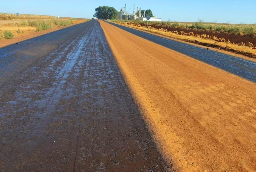 Obra de pavimentação da GO-341 avança no Sudoeste goiano
(Foto: Goinfra)