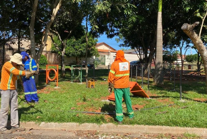 Gestão Rogério Cruz amplia de seis para 40 praças com pet places em Goiânia: iniciativa tem como objetivo aumentar a oferta de recreação aos animais de estimação e seus donos 
(Fotos: Reprodução/Luciano Magalhães)