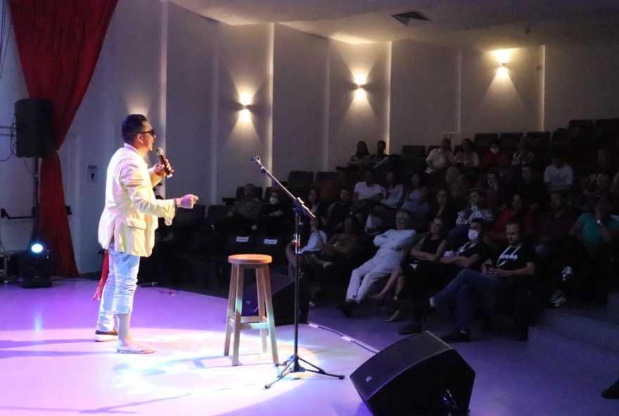 Prefeitura de Goiânia promove 2º Festival Goiânia Humor em Cena: espetáculos serão realizados no Memorial Iris Rezende Machado, a Casa de Vidro, no Jardim Goiás
(Fotos: Secult)