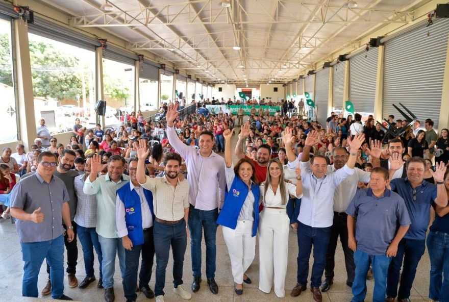 Gracinha Caiado entrega benefícios do Goiás Social em Alexânia
(Foto: Reprodução/  Lucas Diener)