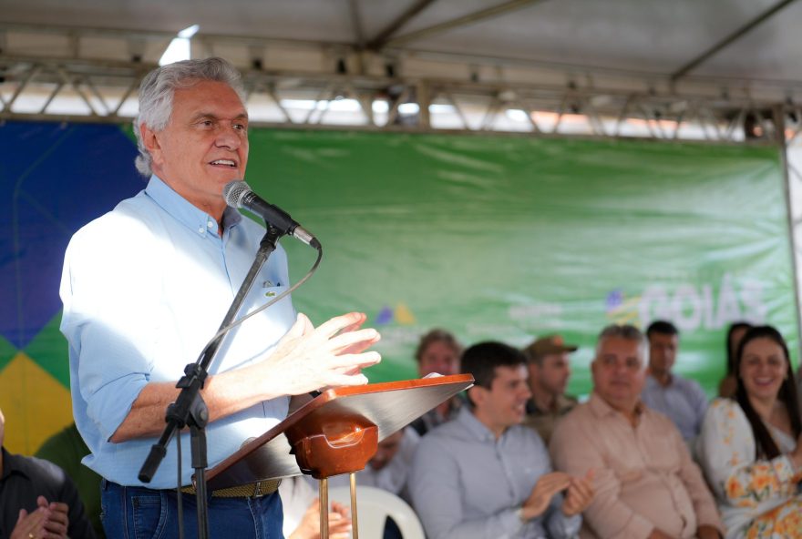 Com investimento de R$ 3,2 milhões, Caiado entrega 30 casas em Santo Antônio de Goiás. (Fotos: Júnior Guimarães)